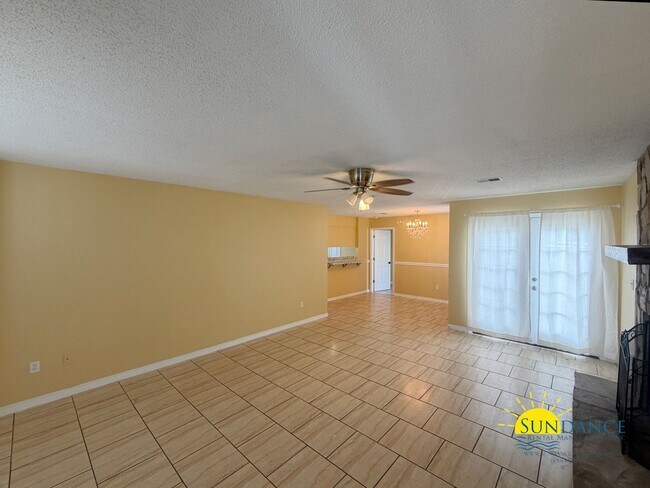 Building Photo - 134 Midland Ct