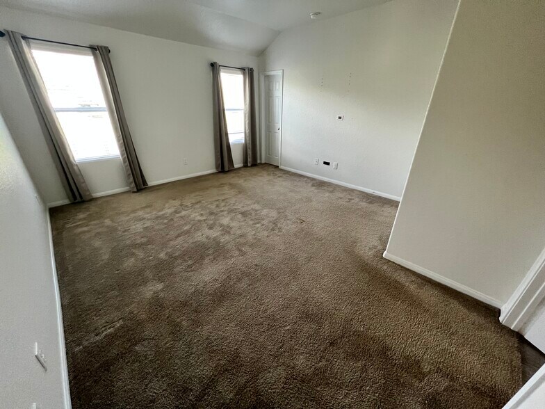 Building Photo - 15539 Sheldon Ridge Way