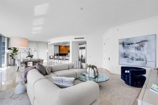 Building Photo - 10295 Collins Ave