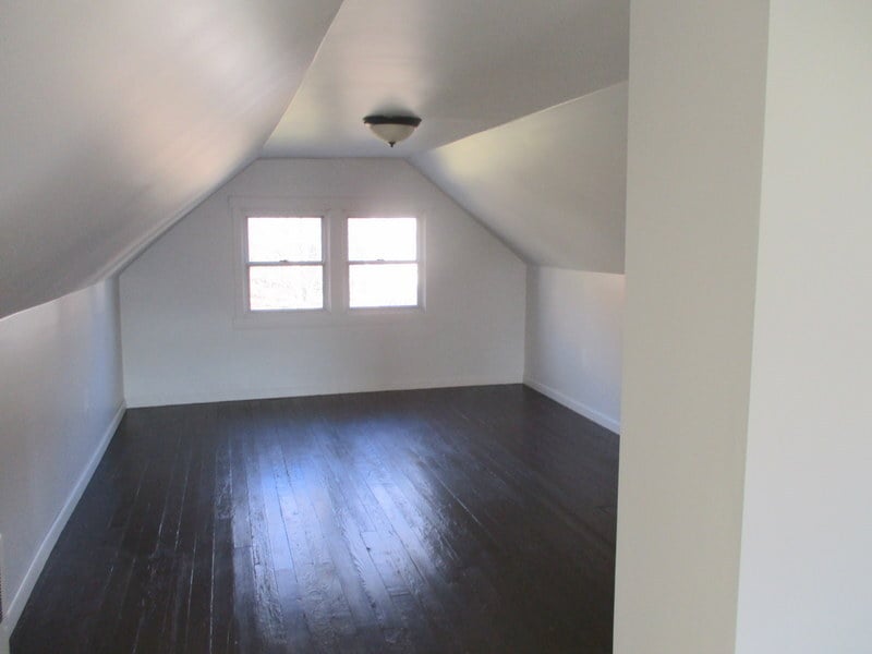 Building Photo - 924 Beaver Rd