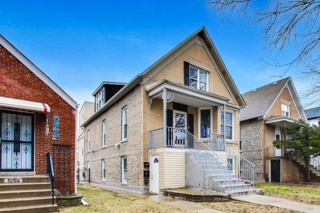 Building Photo - 5150 W Carmen Ave