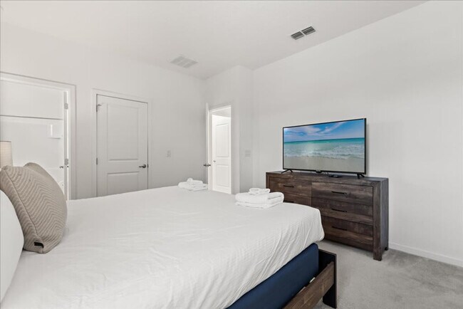 Building Photo - 4486 Monado Dr