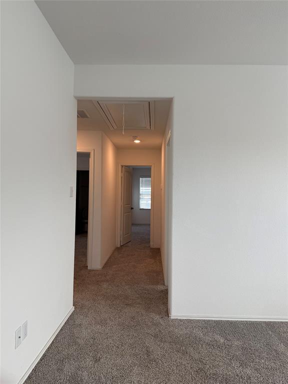 Building Photo - 404 Milliner Lp