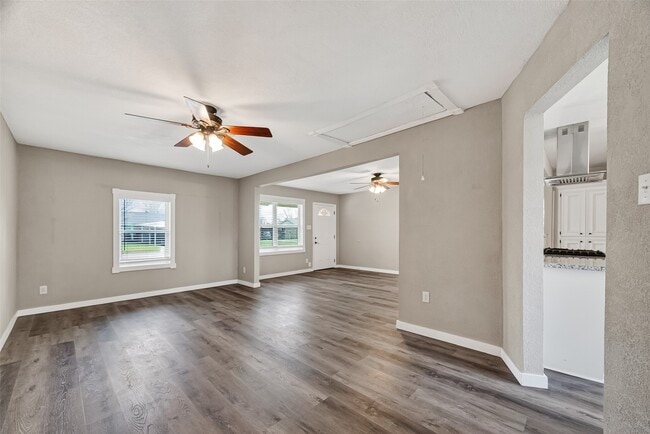 Building Photo - 3613 Truxton Dr