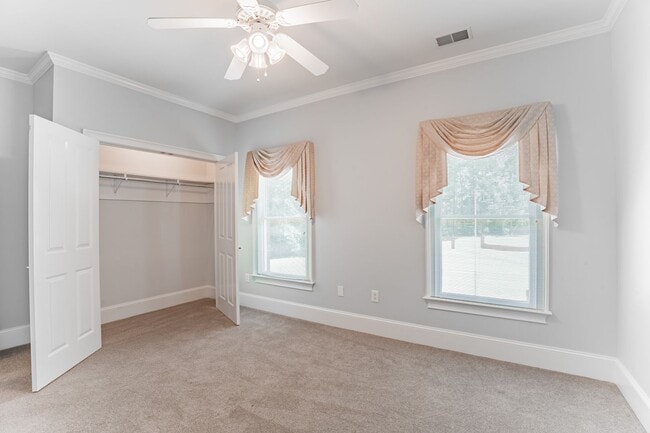Building Photo - 785 Glenwood Dr