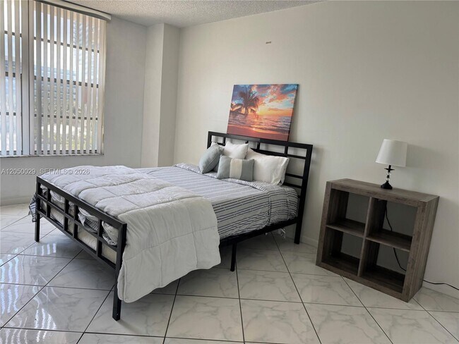 Building Photo - 3800 S Ocean Dr
