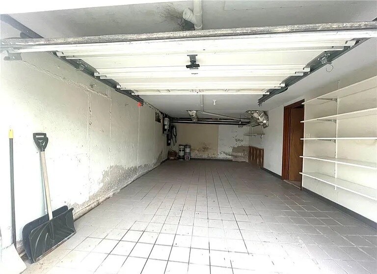 Building Photo - 184 Hillcrest Ave