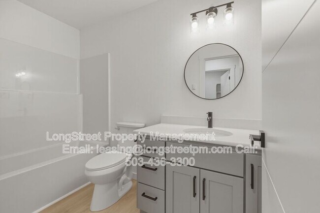 Building Photo - 822 S 19th St