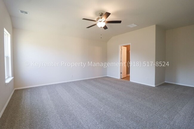 Building Photo - Gorgeous New Construction Home 4 Bed 2 Bath in Broken Arrow!