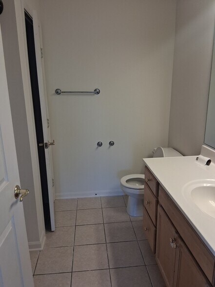 Building Photo - 9729 Wildwood Ct