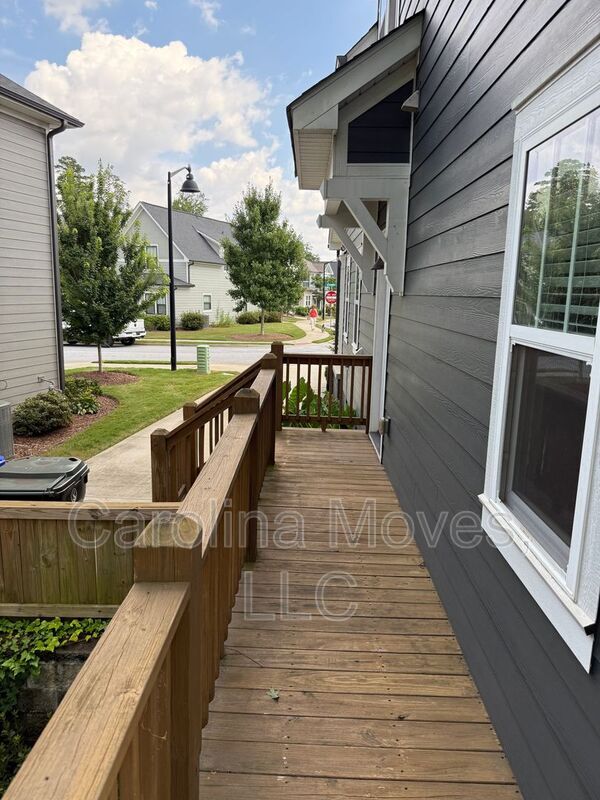 Building Photo - 29 Greenridge Dr