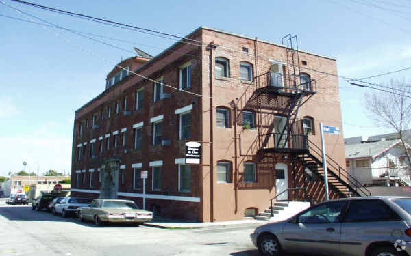 Building Photo - 120 Westminster Ave