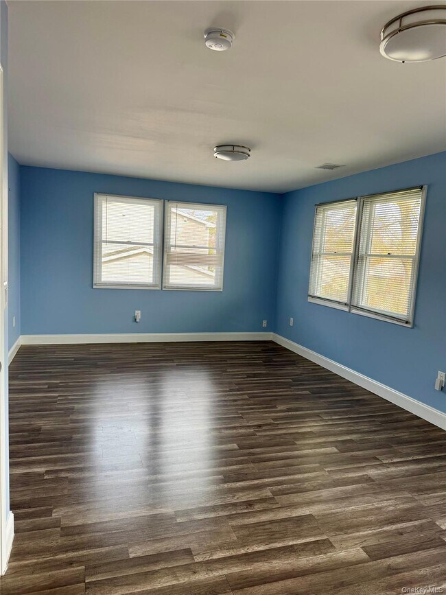 Building Photo - 2 Lafayette Dr