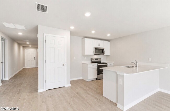 Building Photo - 8030 Olive Cir