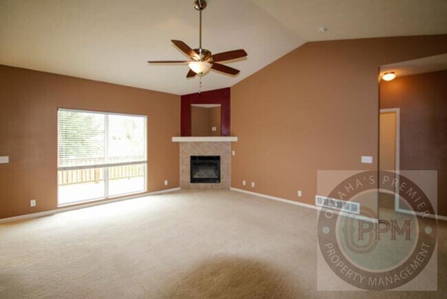 Building Photo - Beautiful 5Bd/3Ba House! | Papillion, Ne!