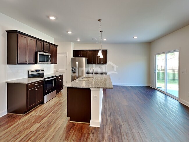 Building Photo - 800 Headland Wy