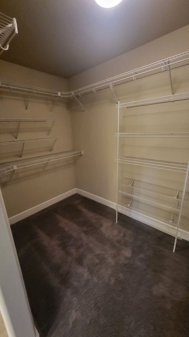 Building Photo - SE Bend 3 bed 2.5 bath Plus BONUS-Fenced