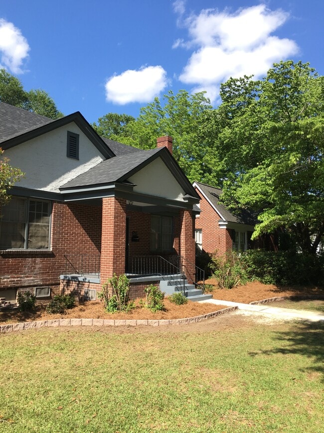 Building Photo - 2603 Kiawah Ave