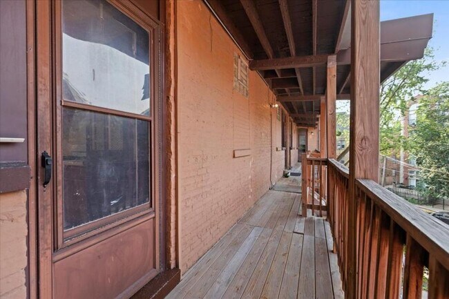 Building Photo - 1 bedroom in Chicago IL 60614