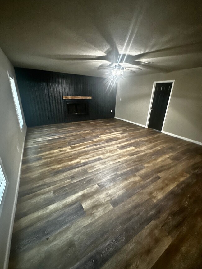 Building Photo - 11161 Soape Rd