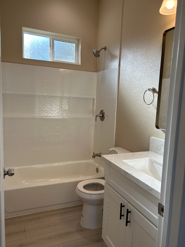 Building Photo - 201 S Mockingbird Ln