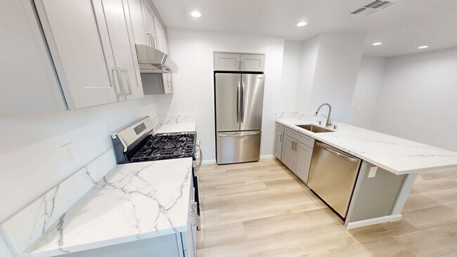 Building Photo - NEW PRICE \ BRAND NEW 2-BEDROOM