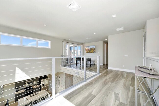 Building Photo - 7740 Sandy Ridge Dr