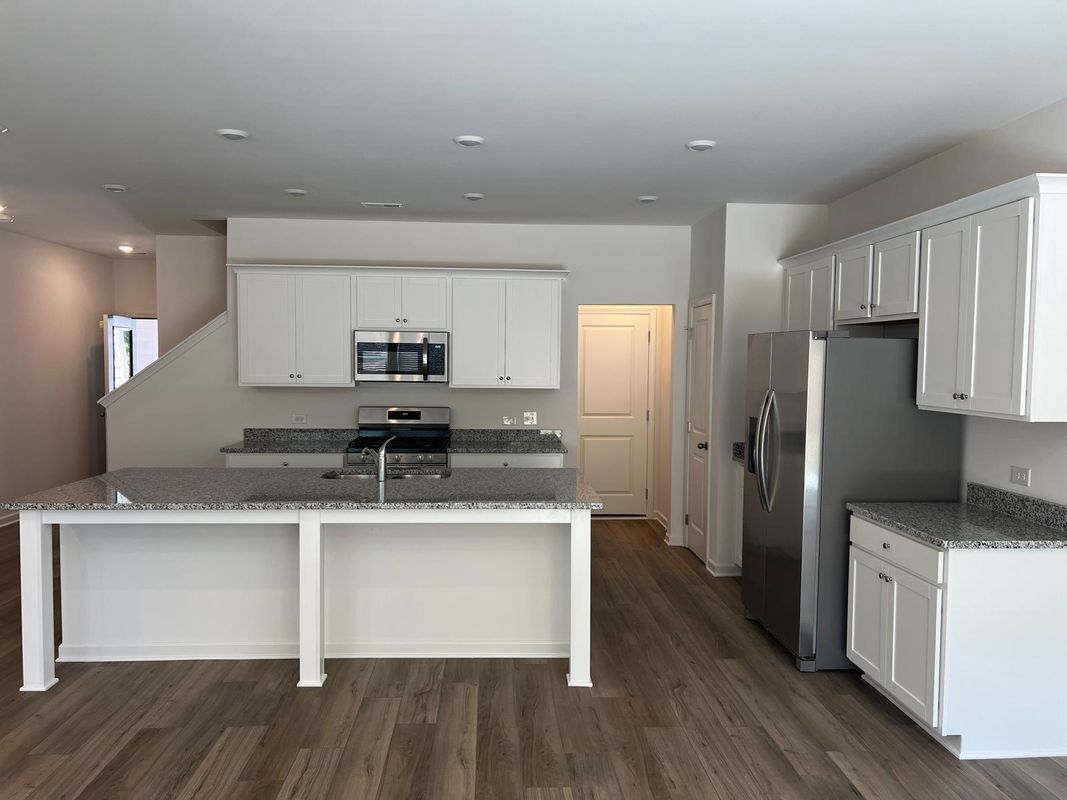 Building Photo - 2423 Livi Ln