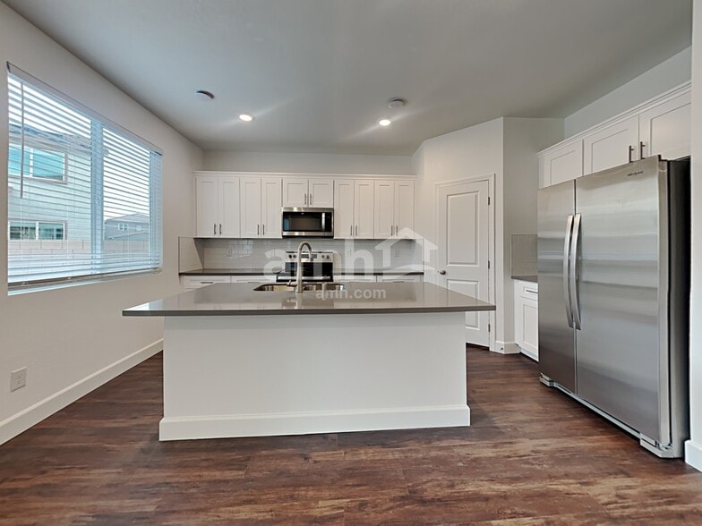 Building Photo - 2730 Stormy Star Ave