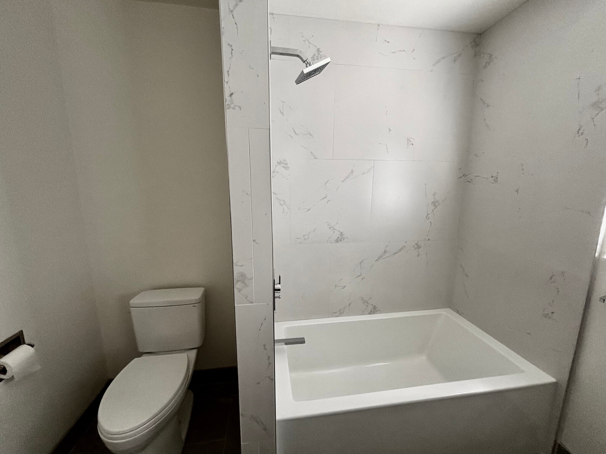 Building Photo - 969 W 25th St