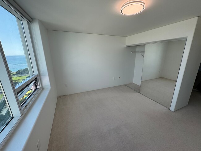 Building Photo - Hawaiki Tower #2405: 2 Bed/2 Bath/2 Parkin...