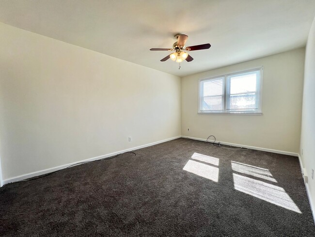 Building Photo - 106 Chester Pike
