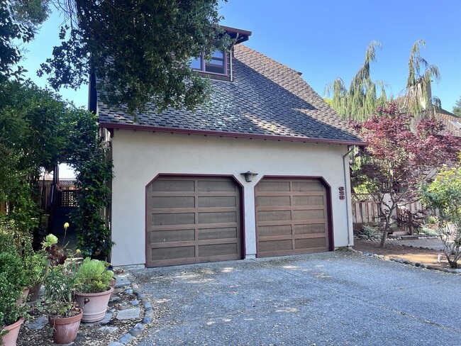 Building Photo - 623 Seabright Ave