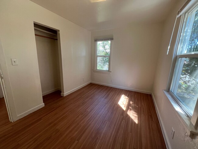 Building Photo - Charming 2 Bedroom, 1 Bath House with Fenced Yard, Carport & Laundry Hookups