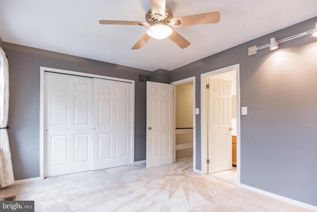 Building Photo - 46 Stonehurst Ct