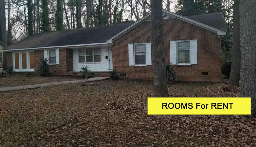 Building Photo - 511 Albert Ave NW