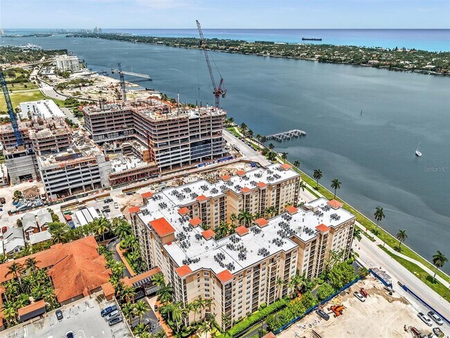 Building Photo - 1801 N Flagler Dr