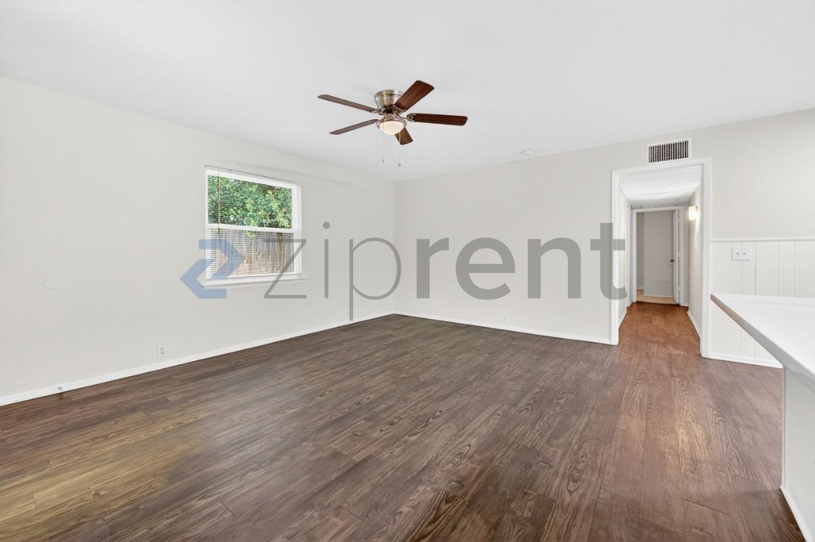 Building Photo - Unit 5022