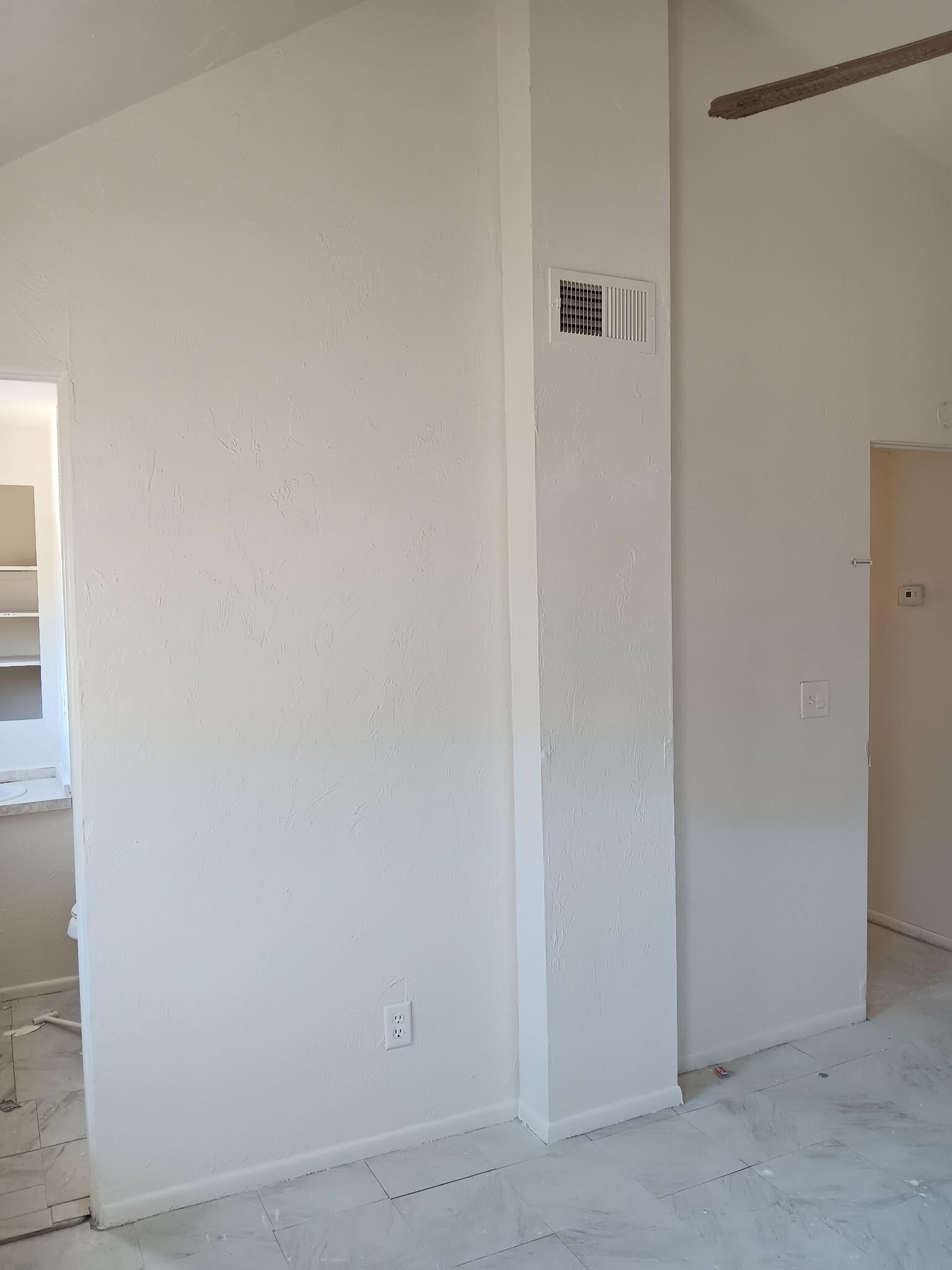 Building Photo - 538 State St