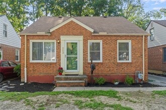 Building Photo - 602 Huntmere Dr