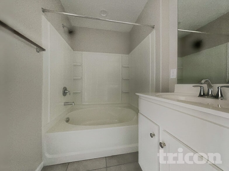 Building Photo - 8636 E Posada Ave