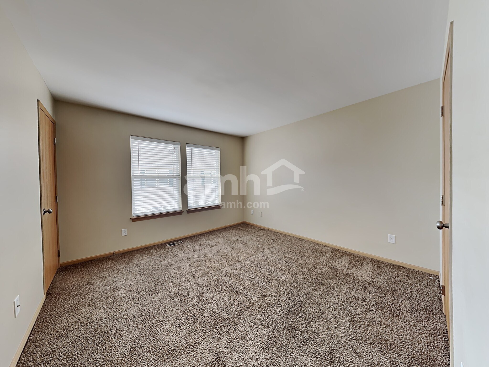 Building Photo - 1817 Grandview Pl