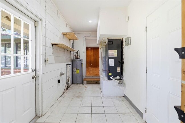 Building Photo - 1913 Baldwin Dr