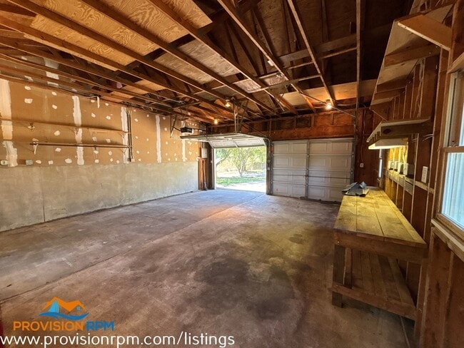 Building Photo - 9102 Pennswood Dr
