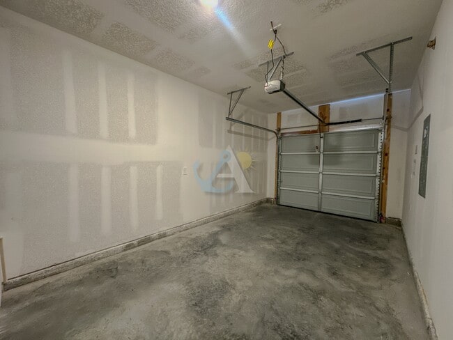 Building Photo - 6166 Bemis Springs Dr