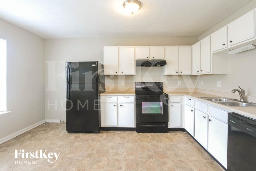 Building Photo - 5204 Hodson Dr