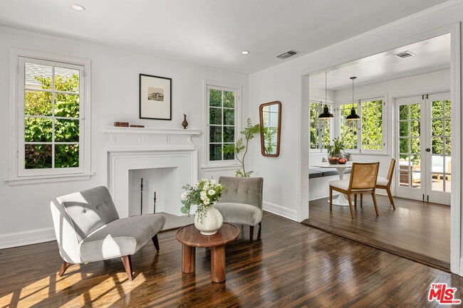 Building Photo - 234 N Ridgewood Pl