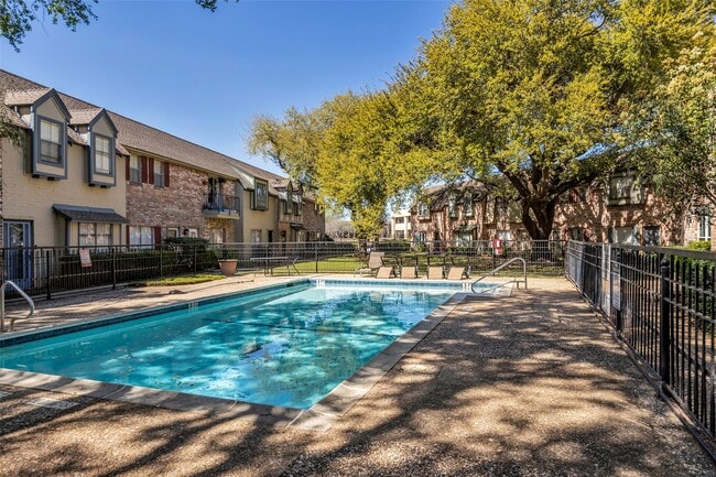 Building Photo - 14715 Barryknoll Ln