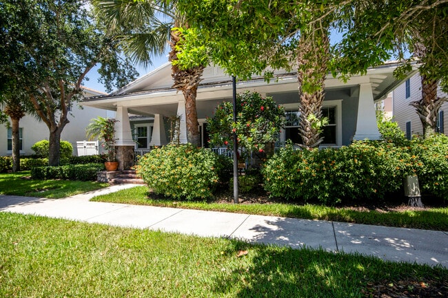 Building Photo - 1345 Bourne Dr