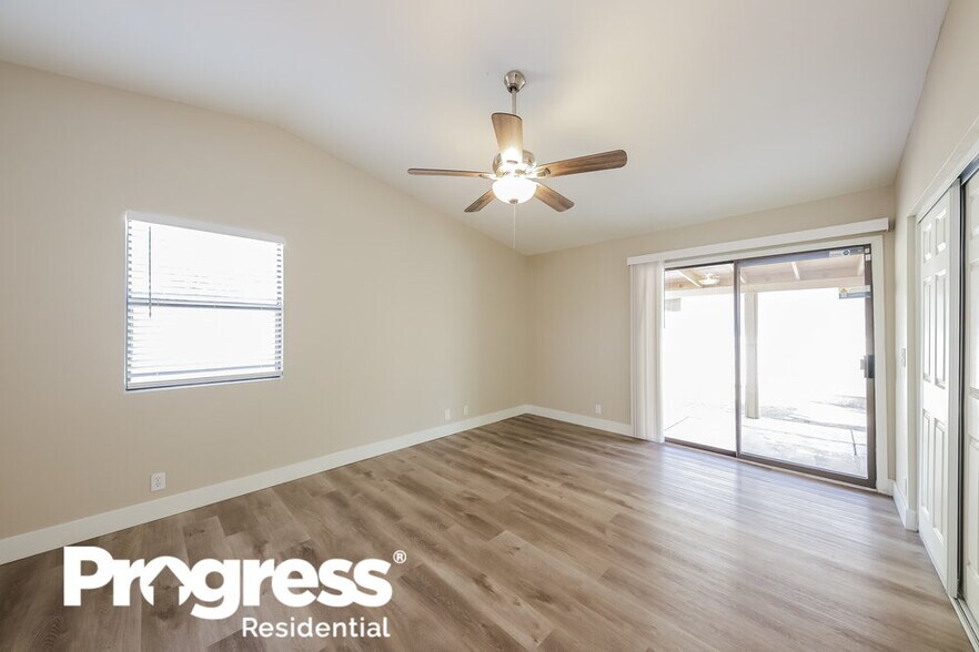 Building Photo - 3814 W Marconi Ave